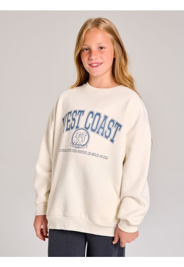 Sinsay - Bluza crewneck w stylu akademickim - kremowy. Kolor: kremowy