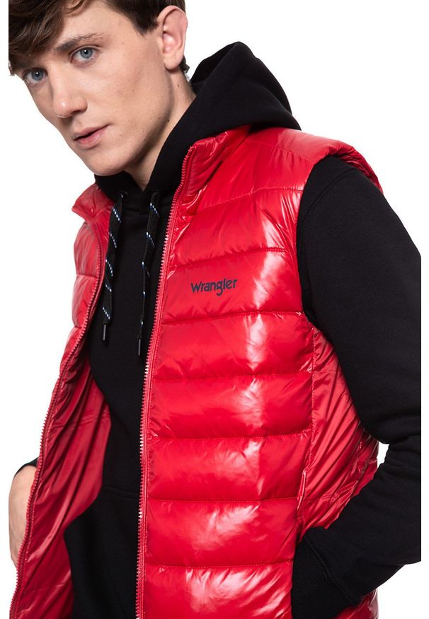 Wrangler - MĘSKI BEZRĘKAWNIK WRANGLER PUFFER VEST RED W4A3XTX47 112129074. Materiał: puch. Długość rękawa: bez rękawów