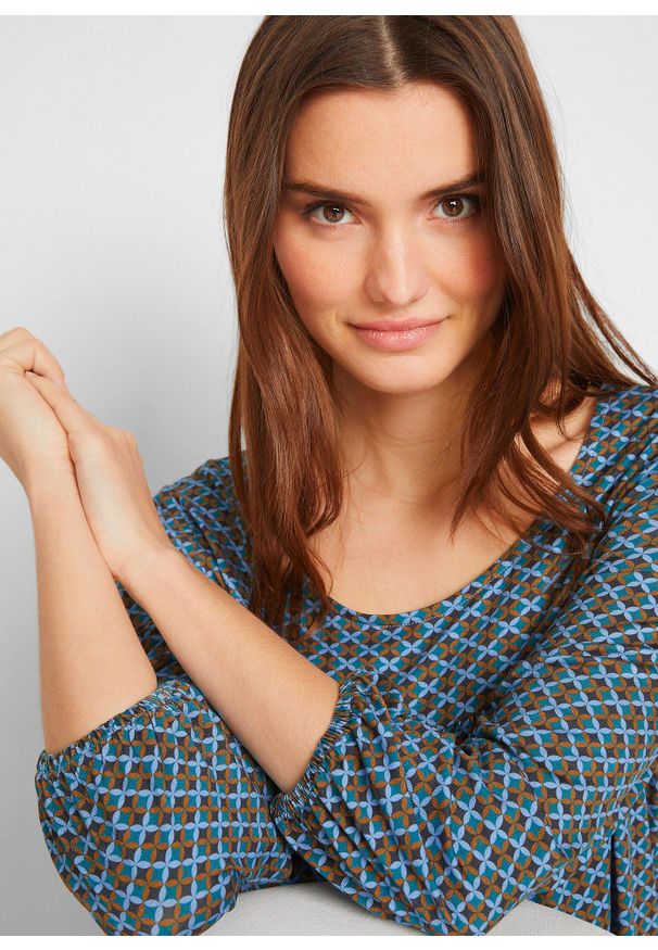 bonprix - Shirt z lejącej wiskozy. Kolor: niebieski. Materiał: wiskoza
