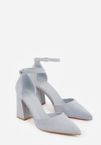 Born2be - Niebieskie Czółenka z Imitacji Zamszu na Słupku z Noskiem w Szpic Violetto. Okazja: na co dzień, na spotkanie biznesowe, do pracy. Zapięcie: pasek. Kolor: niebieski. Materiał: zamsz. Obcas: na słupku. Styl: casual, biznesowy, elegancki, klasyczny. Wysokość obcasa: średni #5