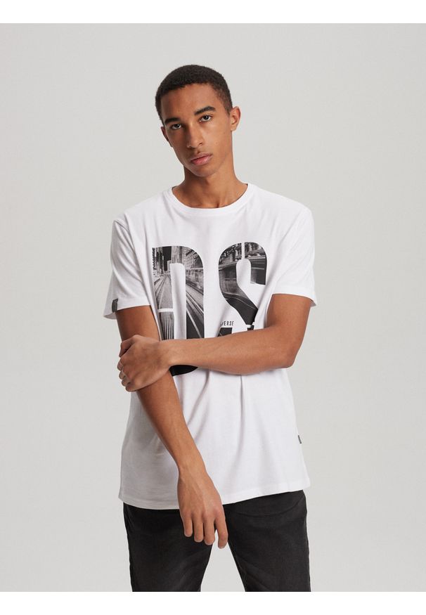 Diverse - T-shirt męski z nadrukiem BIGTEE S1821 - - Rozmiar: L. Kolor: biały. Materiał: bawełna. Wzór: nadruk