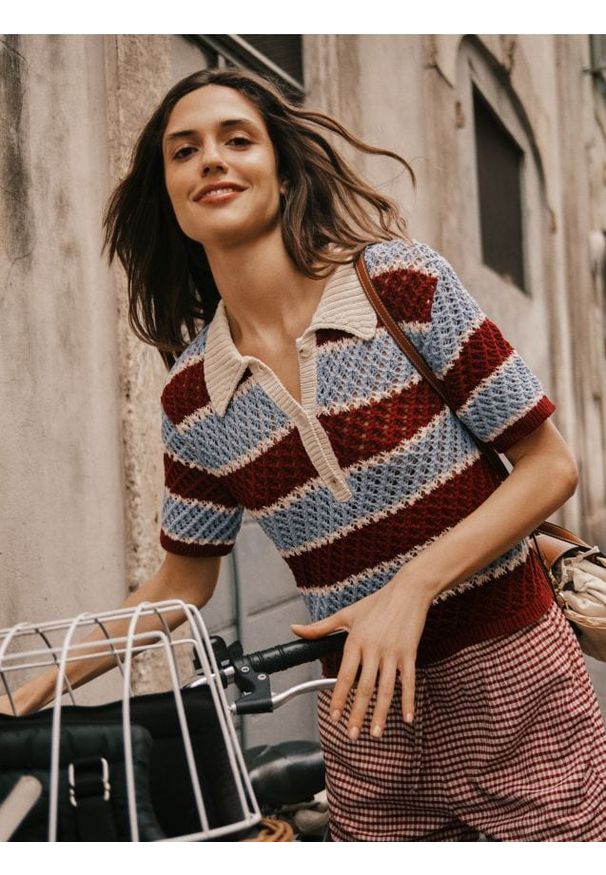 Reserved - Dzianinowa bluzka polo - wielobarwny. Typ kołnierza: polo. Materiał: dzianina