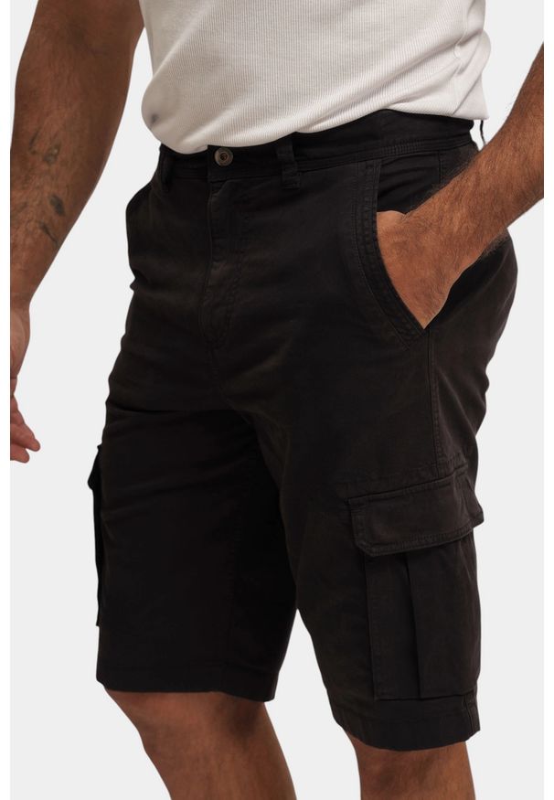 Męskie Szorty Mustang Style Houston Shorts Black Beauty 1016460 4185