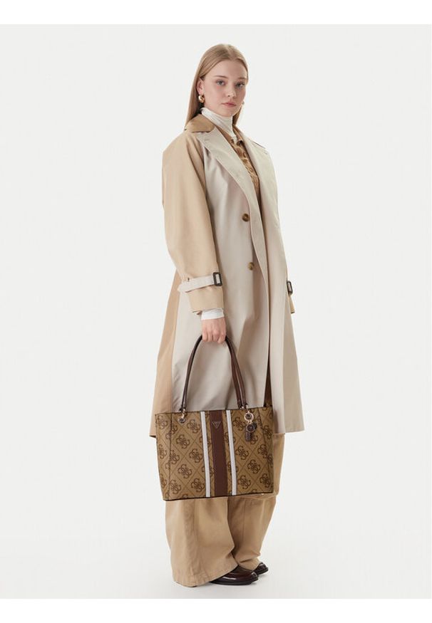 Guess Torebka Noelle II HWSS96 72250 Brązowy. Kolor: brązowy. Materiał: skórzane