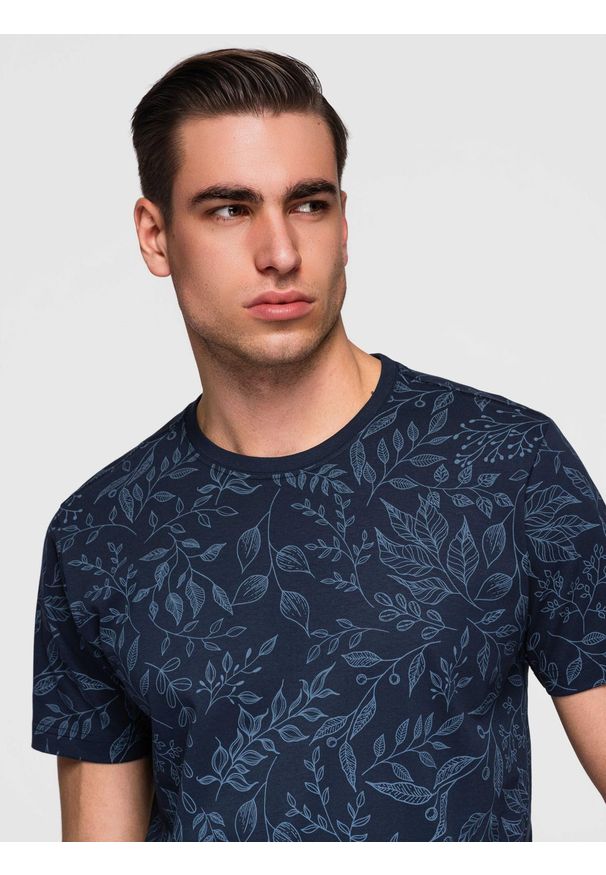 Ombre Clothing - Męski t-shirt bawełniany z nadrukiem z motywem roślinnym - granatowa V4 - Rozmiar: L. Okazja: na co dzień, na spacer. Kolor: niebieski. Materiał: bawełna. Długość rękawa: krótki rękaw. Długość: krótkie. Wzór: nadruk. Styl: casual, klasyczny