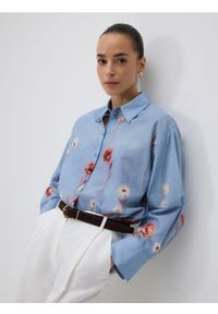 Reserved - Bawełniana koszula w kwiaty - wielobarwny. Materiał: bawełna. Wzór: kwiaty #1