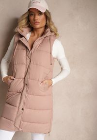 Renee - Różowa Kamizelka Pikowana z Kapturem Ozdobiona Sznurkami Eleandra. Okazja: na co dzień. Typ kołnierza: kaptur. Kolor: różowy. Materiał: jeans. Wzór: aplikacja. Styl: klasyczny, elegancki, casual #3