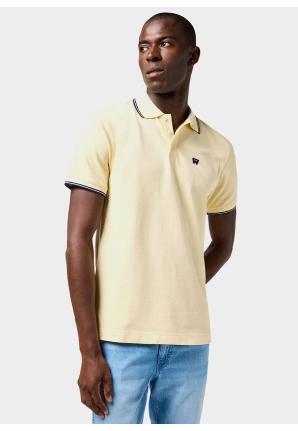 Wrangler - MESKA KOSZULKA WRANGLER POLO SHIRT BANANA CREPE 112362826. Typ kołnierza: polo