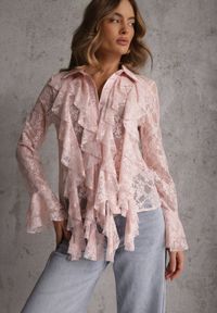 Renee - Różowa Wiskozowa Koronkowa Koszula z Bawełną i Falbanami Oraeno. Kolor: różowy. Materiał: wiskoza, bawełna, koronka #4
