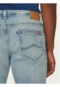 Mustang Szorty jeansowe Chicago 1012672 Niebieski Slim Fit. Kolor: niebieski. Materiał: bawełna