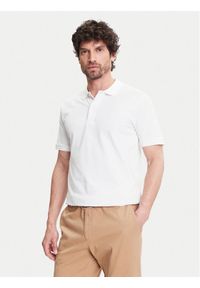Pierre Cardin Polo C5 21354.2110 Biały Regular Fit. Typ kołnierza: polo. Kolor: biały. Materiał: bawełna
