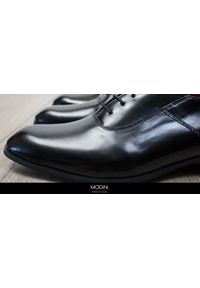 Modini - Wiedenki - oksfordy - czarne obuwie męskie T69. Kolor: czarny. Materiał: skóra. Styl: klasyczny, wizytowy #3