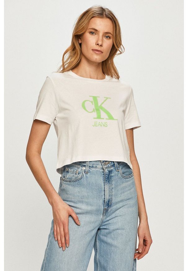 Calvin Klein Jeans - T-shirt J20J215312.4891. Okazja: na co dzień. Kolor: biały. Wzór: nadruk. Styl: casual