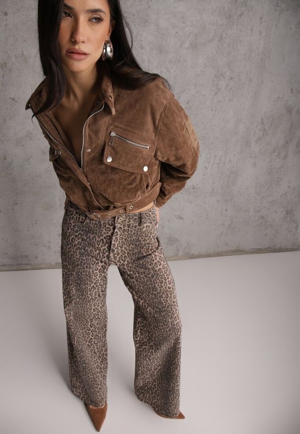Renee - Panterkowe Jeansy Wide Leg High Waist z Bawełny Saliritia. Okazja: na co dzień. Stan: podwyższony. Wzór: motyw zwierzęcy. Styl: casual, klasyczny