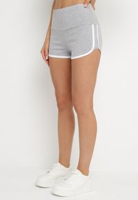 Born2be - Szare Bawełniane Szorty Dresowe z Lamówką Lirevive. Okazja: na co dzień, na spacer. Kolor: szary. Materiał: bawełna, dresówka. Styl: sportowy, casual, elegancki, klasyczny