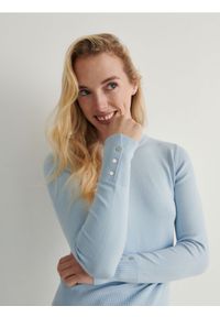Reserved - Sweter z wiskozą - jasnoniebieski. Kolor: niebieski. Materiał: wiskoza #1