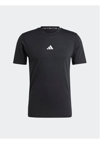 Adidas - adidas T-Shirt Workout Logo IT2124 Czarny Regular Fit. Kolor: czarny. Materiał: syntetyk, bawełna #6