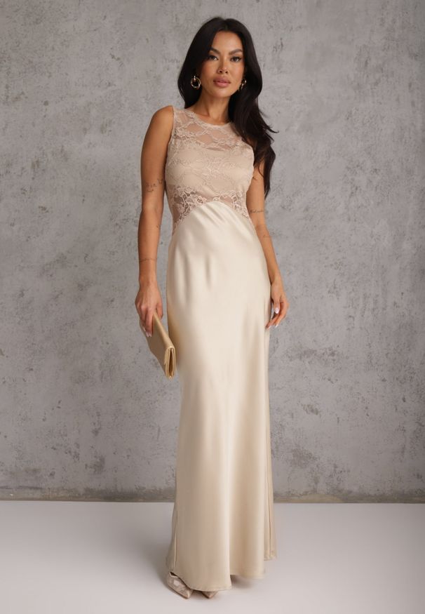 Renee - Beżowa Dopasowana Sukienka Wieczorowa z Koronkowymi Zdobieniami Bermina. Kolor: beżowy. Materiał: koronka. Wzór: aplikacja. Styl: wizytowy