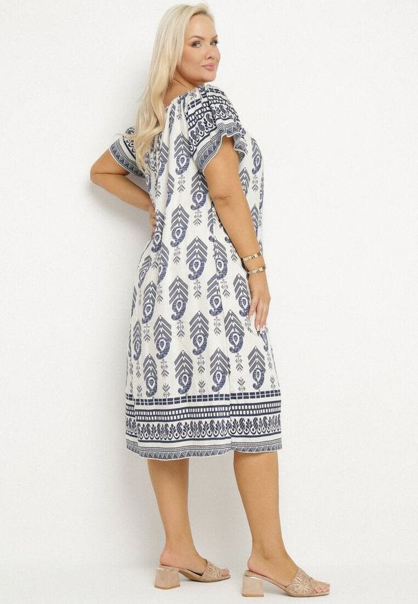 Born2be - Niebieska Wiskozowa Sukienka ze Wzorem Boho Ellivra. Okazja: na co dzień. Kolor: niebieski. Materiał: wiskoza. Wzór: aplikacja. Styl: boho