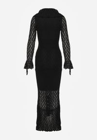 Born2be - Czarna Koktajlowa Sukienka Koronkowa z Dekoltem V i Falbanami Frevina. Okazja: na ślub cywilny, na wesele, na komunię. Typ kołnierza: dekolt w kształcie V. Kolor: czarny. Materiał: koronka. Wzór: koronka. Styl: wizytowy #4