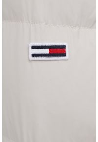 Tommy Jeans Kurtka puchowa damska kolor beżowy zimowa. Okazja: na co dzień. Kolor: beżowy. Materiał: puch. Sezon: zima. Styl: casual #4
