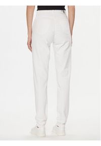 Calvin Klein Jeans Jeansy J20J222765 Biały Mom Fit. Kolor: biały