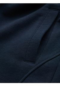 Ombre Clothing - Bawełniane męskie spodnie dresowe joggery BASIC – granatowe V1 OM-PABS-0174 - XXL. Okazja: na co dzień. Kolor: niebieski. Materiał: bawełna, dresówka. Wzór: aplikacja. Styl: sportowy, elegancki, casual #5