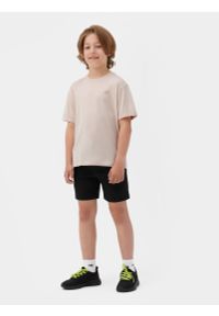 4f - T-shirt gładki chłopięcy - beżowy. Kolor: beżowy. Materiał: bawełna. Wzór: gładki