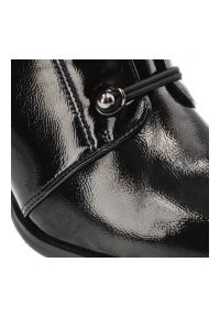 Czarne Botki Lakierowane Filippo Eleganckie Buty Damskie. Okazja: na co dzień. Kolor: czarny. Materiał: lakier. Sezon: jesień. Obcas: na obcasie. Styl: elegancki. Wysokość obcasa: średni