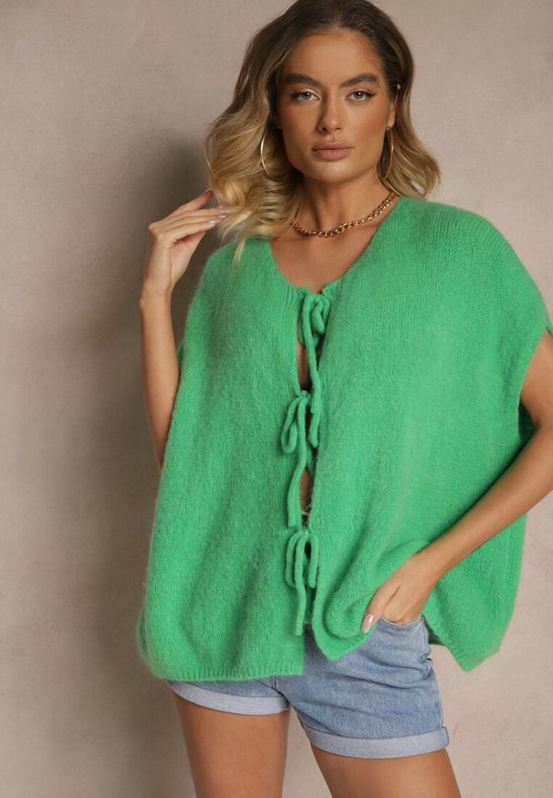 Renee - Zielona Narzutka Kamizelka Wiązana z Przodu z Domieszką Moheru Vikelira. Okazja: na co dzień. Kolor: zielony. Materiał: moher. Styl: elegancki, casual