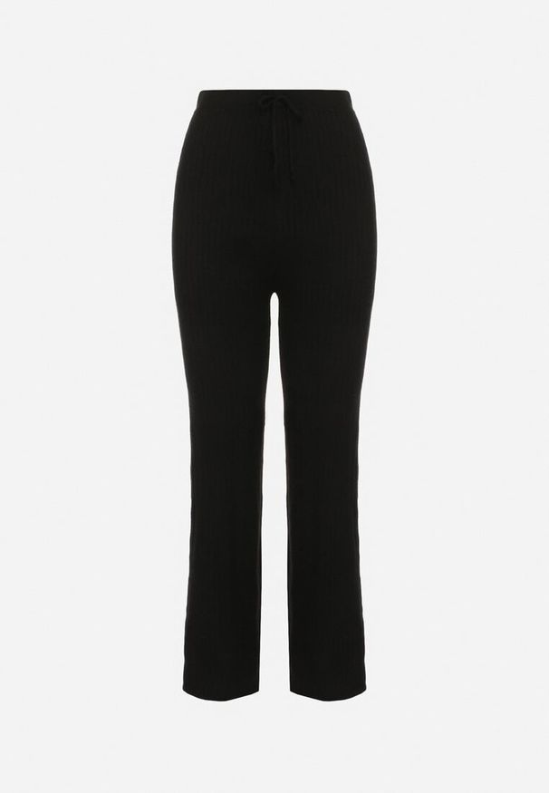 Born2be - Czarne Prążkowane Spodnie z Wełną o Szerokim Kroju z Wysokim Stanem Reinnia. Okazja: na co dzień. Stan: podwyższony. Kolor: czarny. Materiał: wełna, prążkowany. Styl: casual