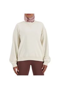 Bluza New Balance WT41500LIN - beżowa. Okazja: na co dzień. Kolor: beżowy. Materiał: tkanina, bawełna, prążkowany, dresówka. Styl: klasyczny, casual