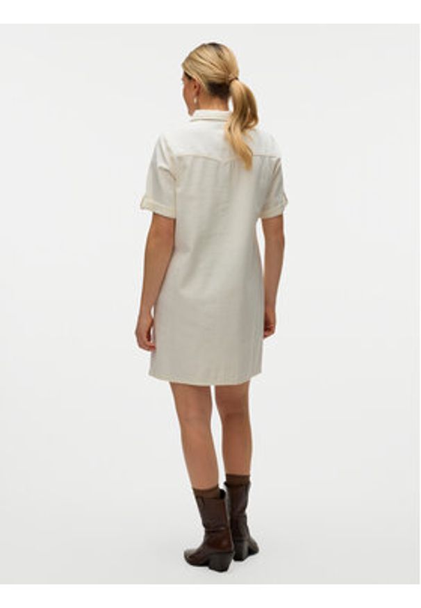 Vero Moda Sukienka jeansowa Jennie 10309665 Biały Regular Fit. Kolor: biały. Materiał: bawełna