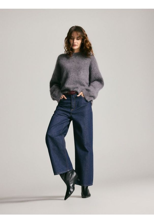 Reserved - Sweter z moherem i wełną - szary. Kolor: szary. Materiał: wełna, moher. Wzór: gładki