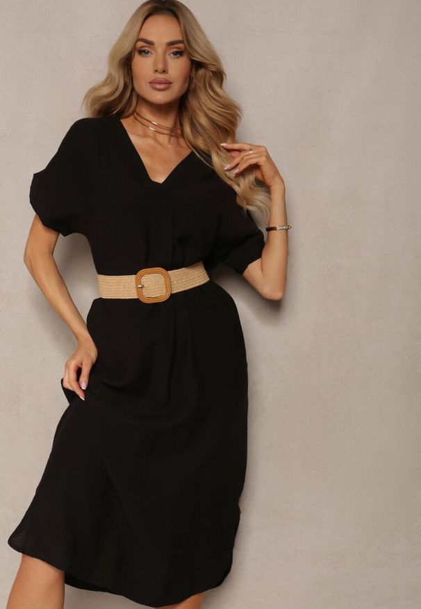 Renee - Czarna Sukienka z Wiskozy z Trójkątnym Dekoltem i Paskiem z Plecionki Diremia. Okazja: na co dzień. Kolekcja: plus size. Kolor: czarny. Materiał: wiskoza. Długość rękawa: krótki rękaw. Typ sukienki: proste, dla puszystych. Styl: casual