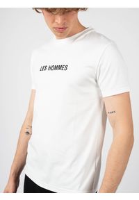 Les Hommes T-shirt | LF224302-0700-1009 | Grafic Print | Mężczyzna | Biały. Okazja: na co dzień. Kolor: biały. Materiał: bawełna. Wzór: nadruk. Styl: casual