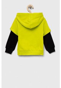 Guess bluza bawełniana dziecięca kolor zielony z kapturem wzorzysta. Okazja: na co dzień. Typ kołnierza: kaptur. Kolor: zielony. Materiał: bawełna. Styl: casual #3