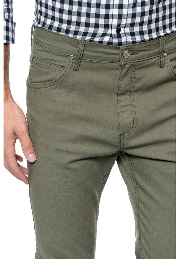 Lee - SPODNIE MĘSKIE LEE RIDER LICHEN GREEN L701LB82 112117569