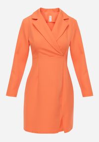 Renee - Pomarańczowa Sukienka Mini w Stylu Marynarki z Długimi Rękawami Tansiwia. Kolor: pomarańczowy. Długość rękawa: długi rękaw. Typ sukienki: kopertowe. Długość: mini #5