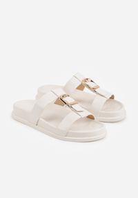 Born2be - Białe Klapki z Ozdobną Klamrą i Paskiem Kaidine. Okazja: na co dzień. Kolor: biały. Materiał: jeans. Sezon: lato. Styl: casual, klasyczny #8