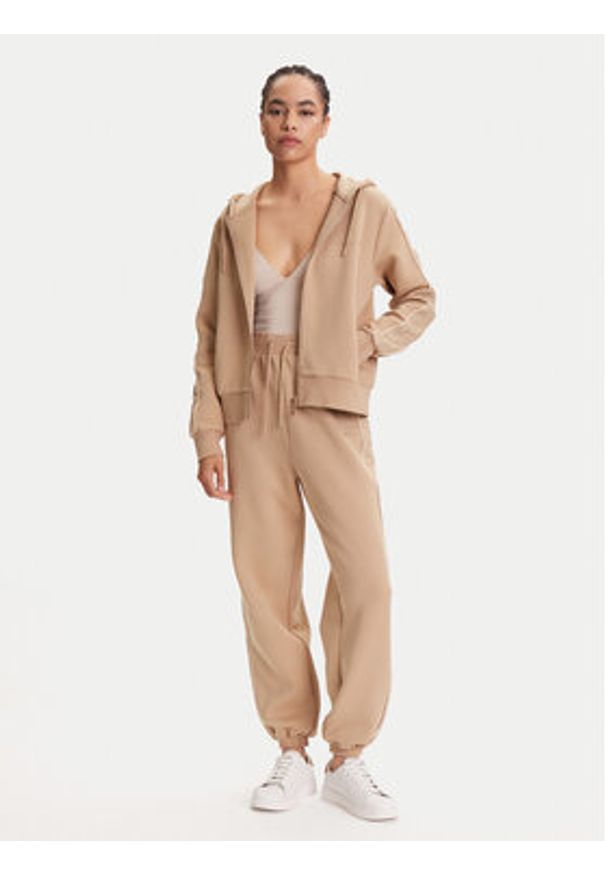 Guess Bluza V5YQ00 KB3P2 Beżowy Regular Fit. Kolor: beżowy. Materiał: bawełna
