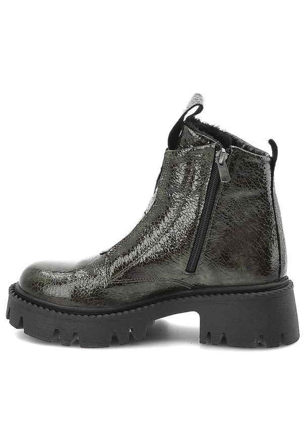 Zielone Botki Artiker Lakierowane Obuwie Damskie. Okazja: na co dzień. Kolor: zielony. Materiał: lakier. Wzór: aplikacja. Sezon: zima, jesień. Styl: casual, rockowy, elegancki