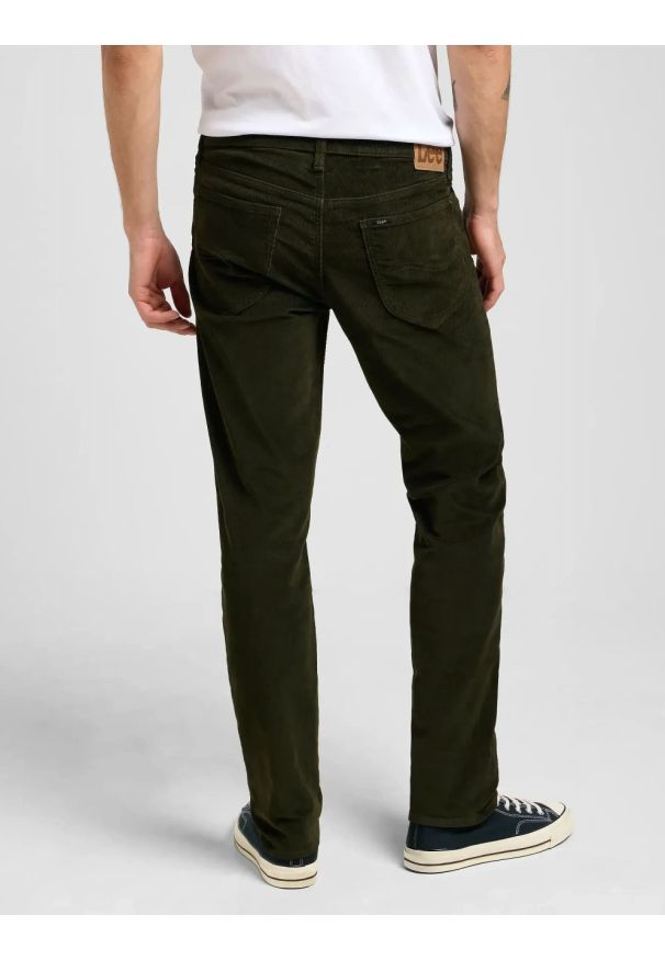 Lee - MĘSKIE SPODNIE LEE DAREN ZIP FLY OLIVE NIGHT 112373982