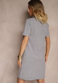 Renee - Szara T-shirtowa Sukienka z Wiskozowej Dzianiny z Ozdobnymi Guzikami Narossa. Okazja: na co dzień. Kolor: szary. Materiał: wiskoza, dzianina. Długość rękawa: krótki rękaw. Styl: casual, elegancki