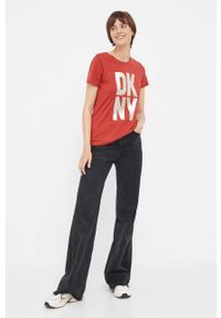 DKNY - Dkny t-shirt damski kolor czerwony. Kolor: czerwony. Materiał: dzianina. Styl: klasyczny #5