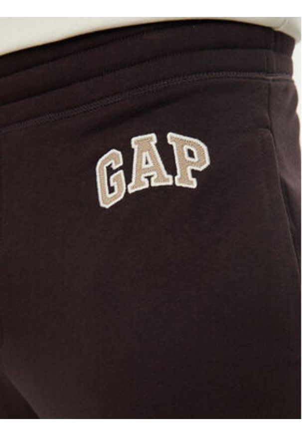 GAP - Gap Spodnie dresowe 804257-08 Brązowy Regular Fit. Kolor: brązowy. Materiał: bawełna