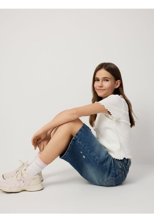 Reserved - Jeansowe szorty bermudy - niebieski. Kolor: niebieski. Materiał: jeans