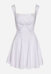 Born2be - Biała Rozkloszowana Sukienka Vices w Rustykalnym Stylu z Wiązaniem Gorsetowym Foliora. Okazja: na co dzień. Typ kołnierza: dekolt gorset. Kolor: biały. Długość rękawa: na ramiączkach. Typ sukienki: gorsetowe. Styl: klasyczny, casual, elegancki #5