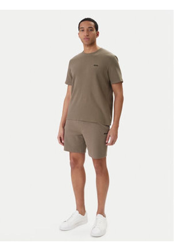 BOSS Szorty sportowe Waffle 50535884 Khaki Regular Fit. Kolor: brązowy. Materiał: bawełna. Styl: sportowy