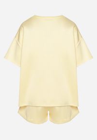 Born2be - Żółty Komplet Oversize z Wiskozą T-shirt i Szorty z Nadrukiem Liravella. Kolor: żółty. Materiał: wiskoza. Wzór: nadruk #4
